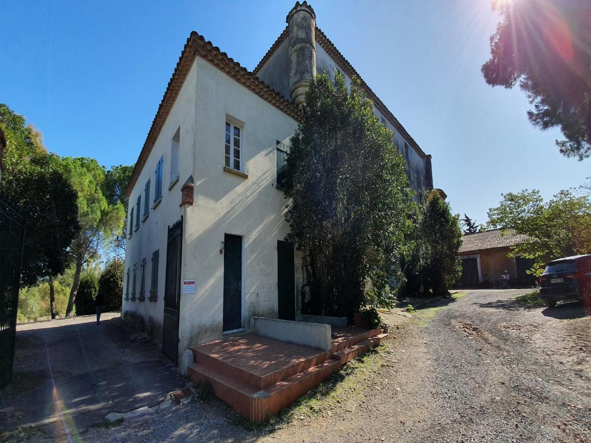With Pool Amid Vineyards And Near The Apartment *