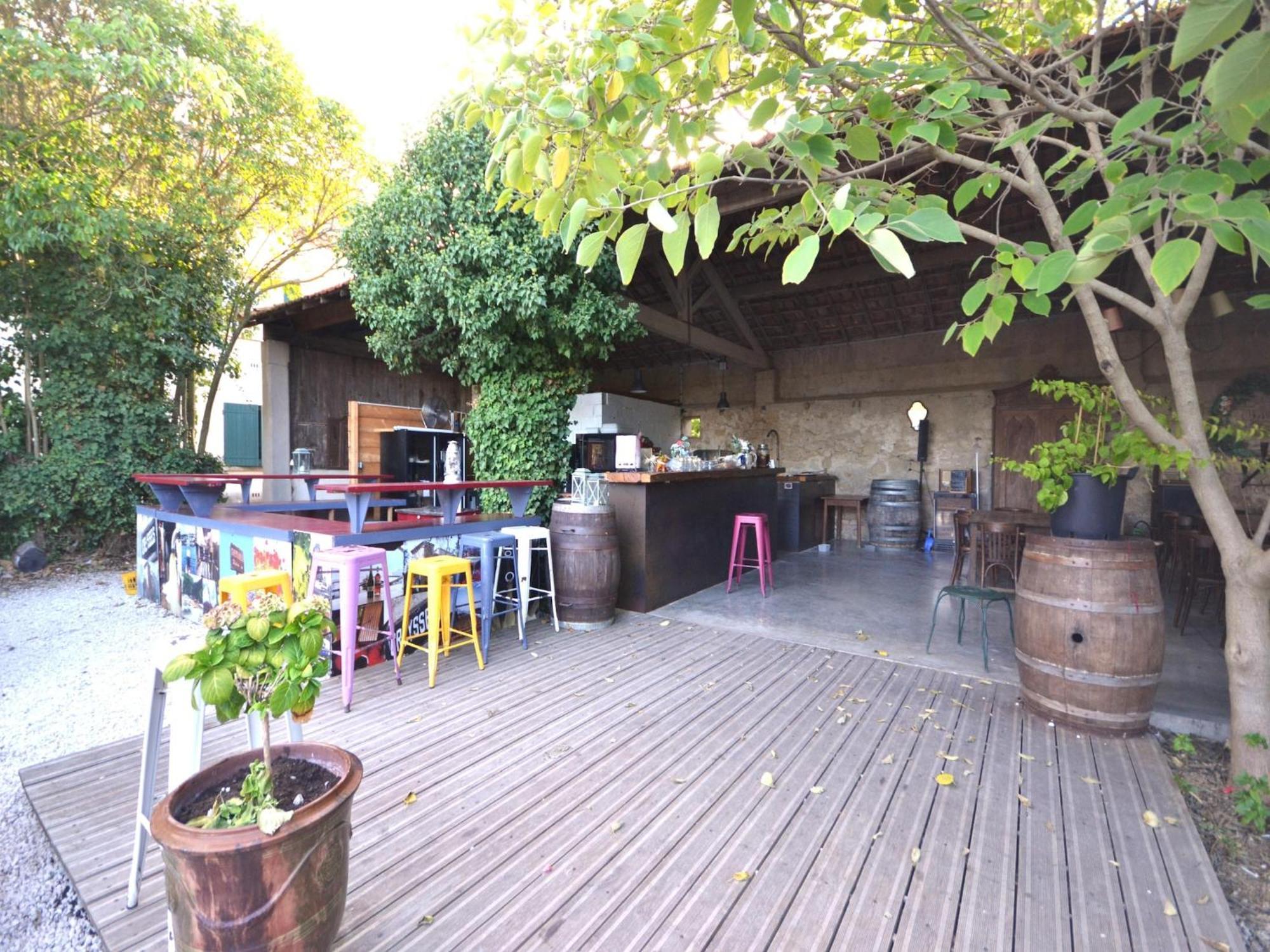 With Pool Amid Vineyards And Near The Mèze